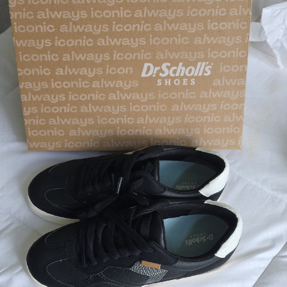 Dr. Scholl's Black and White Casual Shoes